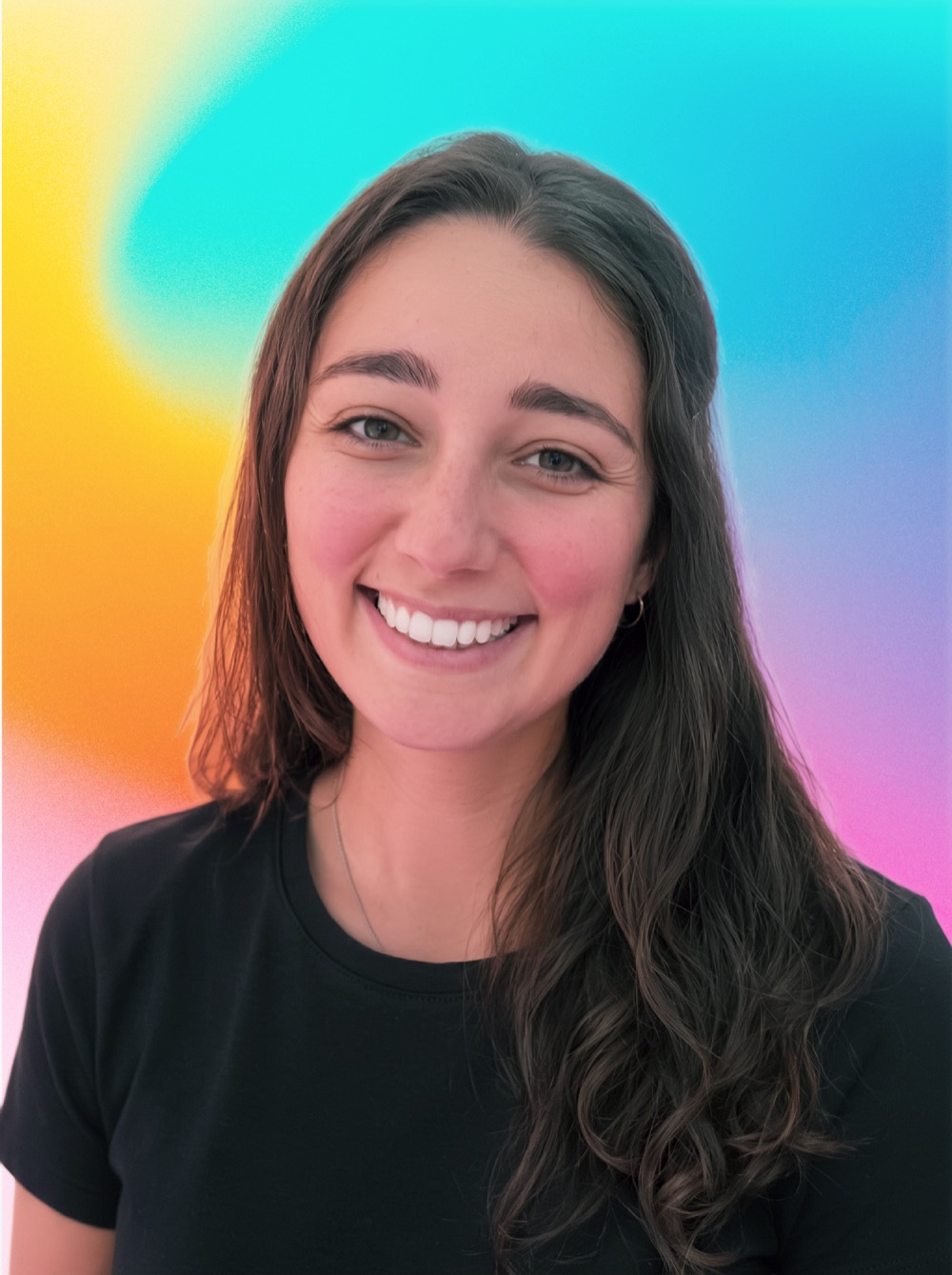 Portrait de Sarah Camilli, graphiste freelance et directrice artistique à Marseille